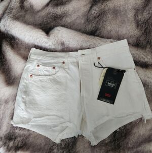 NWT Levi's Women's White Jean Shorts